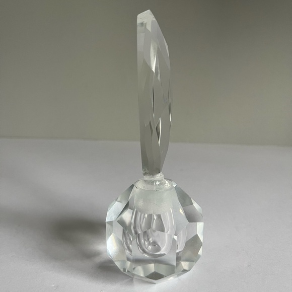 Large Hand Cut Clear Crystal Perfume Bottle - Picture 2 of 10